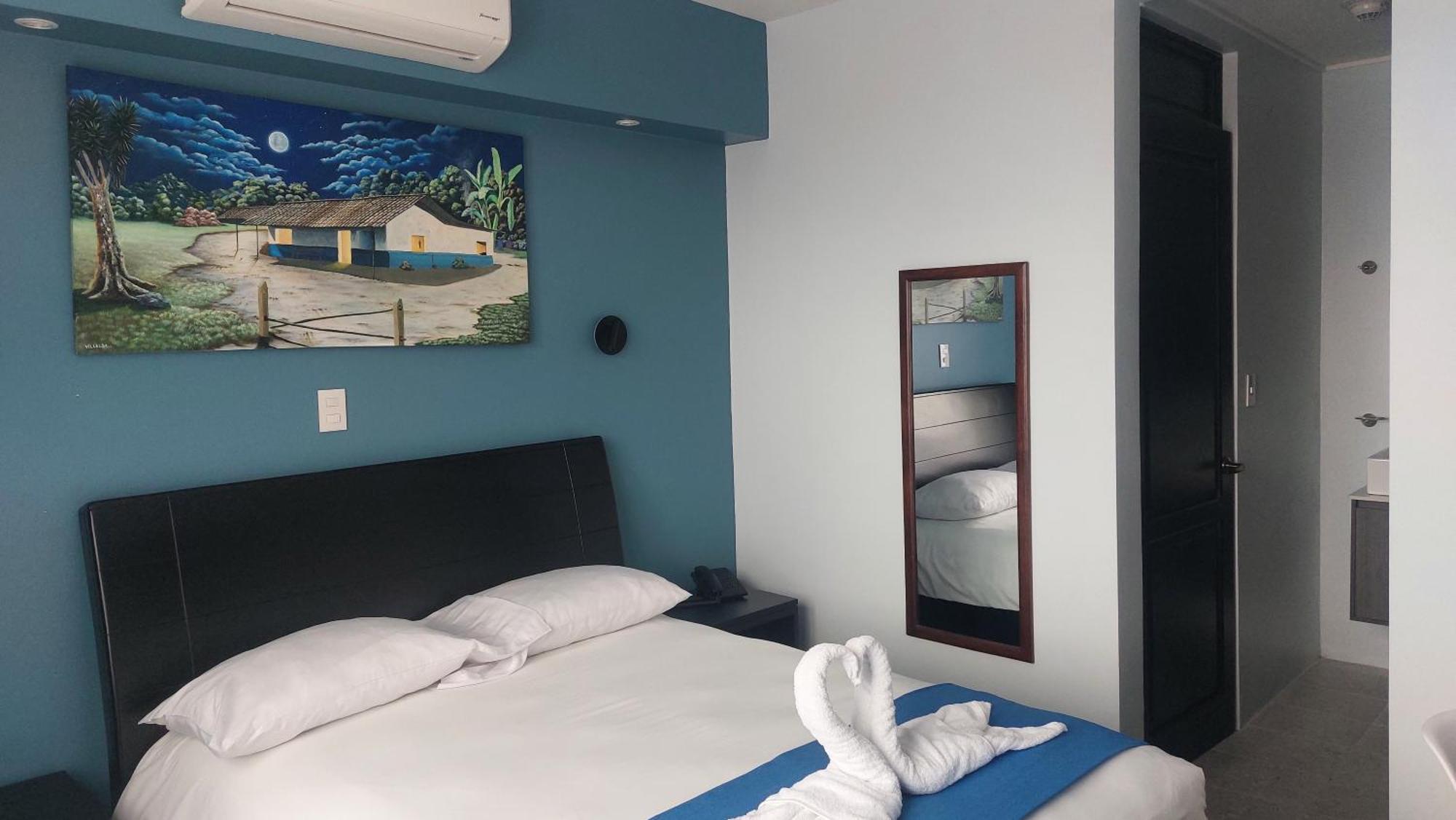 Hotel Luckys San Isidro De El General Luaran gambar