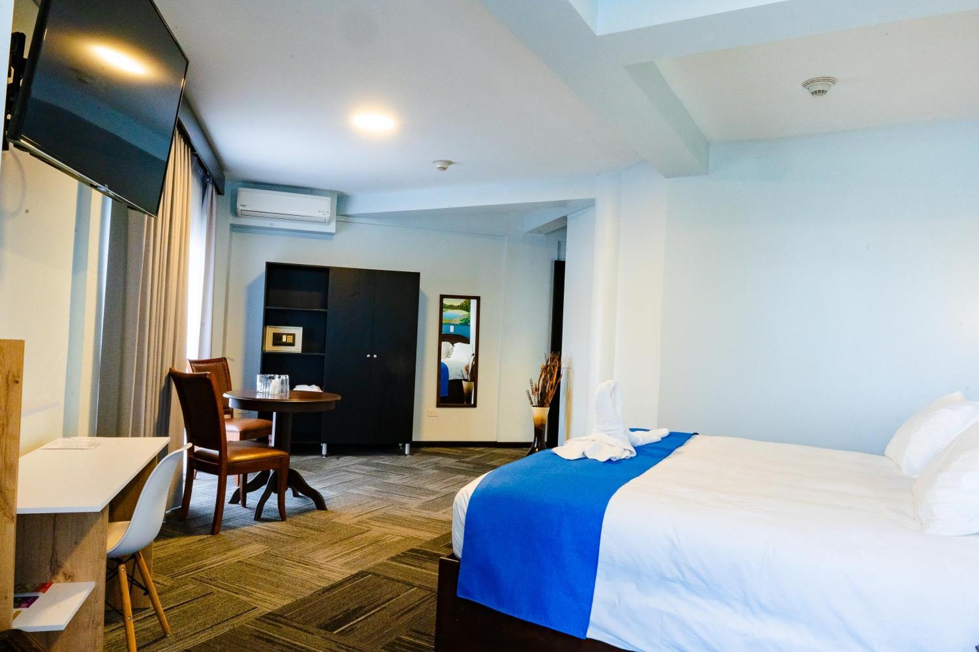 Hotel Luckys San Isidro De El General Luaran gambar